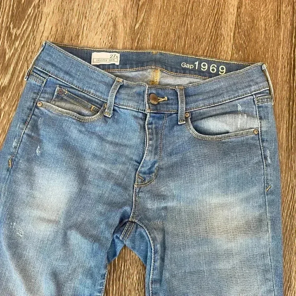 GAP womens 27